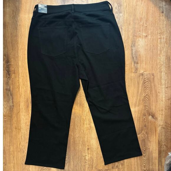 NWT J.Crew Curvy Mid Rise Flare Crop Jean In Signature Stretch Black Size 34 - Picture 7 of 8